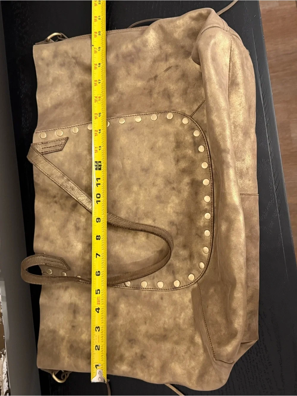 Hobo Metallic Shoulder Tote Bag - Picture 9 of 11